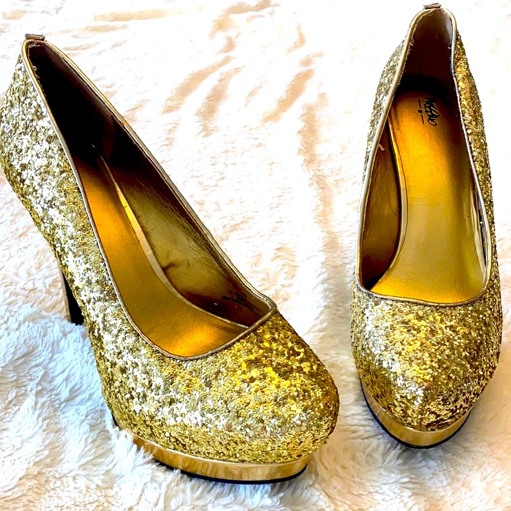 Mossimo Gold Glitter Heels Size 9.5